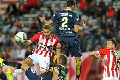 Rosario Central salvó el invicto ante Estudiantes