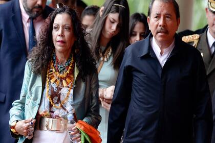 La vicepresidenta de Nicaragua, Rosario Murillo, y su esposo y presidente, Daniel Ortega