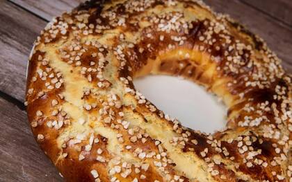 Rosca de Pascua originaria del pueblo de Brez, en Italia, predecesora de la que más tarde se creó en Bolonia y que ganó fama internacional