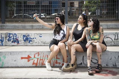 Rosemary Anticss, Aymi y Cossmic: las tres pisan fuerte en este universo