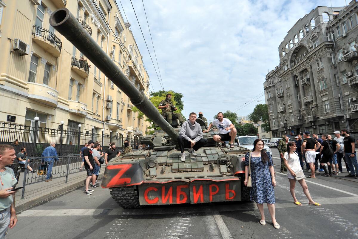 ROSTOV-ON-DON, RUSSIA - JUNE 24: Armored vehicles and fighters of Wagner on streets after the Wagner paramilitary group has taken control of the headquarters of Russia's southern military district in Rostov-on-Don, Russia on June 24, 2023. (Photo by Arkady Budnitsky/Anadolu Agency via Getty Images)