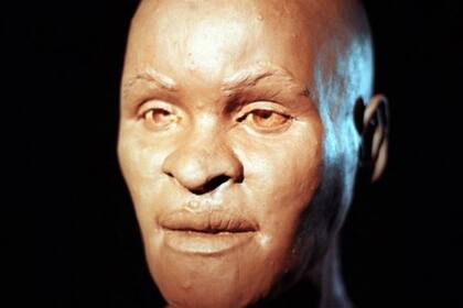 Rostro de Luzia reconstruido por Richard Neave, de la Universidad de Manchester, en 1998