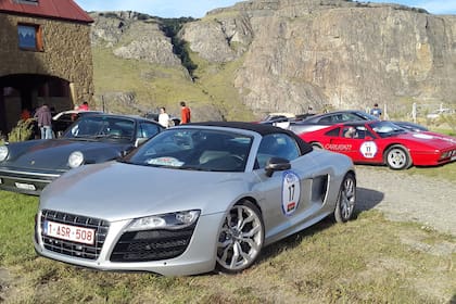 Route des Andes, autos exoticos