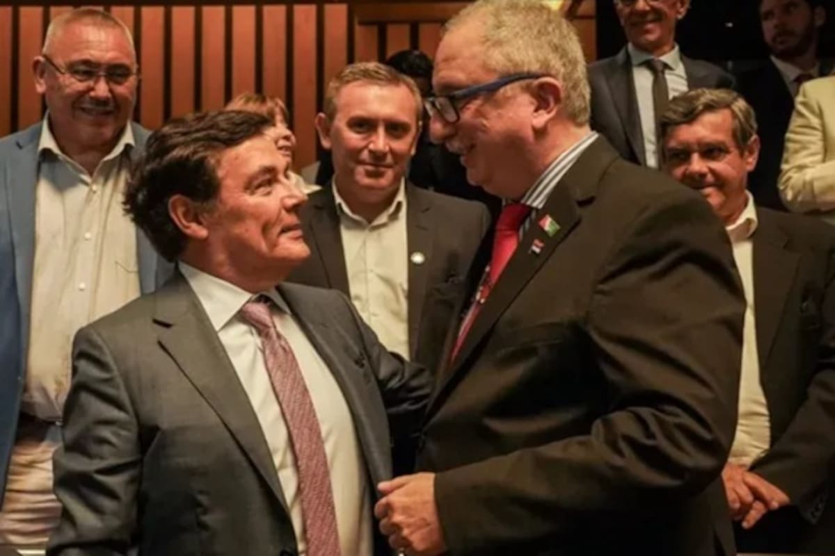Rovira y Passalacqua, hace un par de años. Detrás, Carlos "Kako" Sartori, entonces intendente de Campo Grande, hoy jefe de Gabinete y figura del nuevo armado de Passalacqua