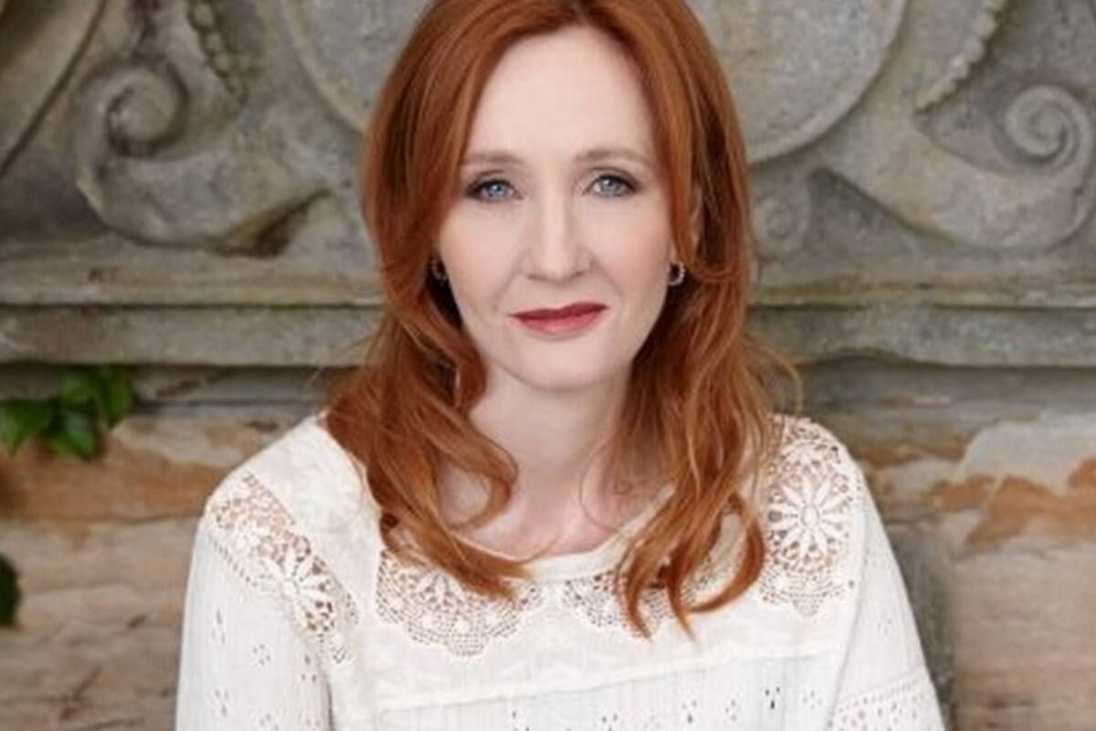 Rowling habló públicamente por primera vez del "abuso doméstico y agresión sexual" que sufrió durante su primer matrimonio.