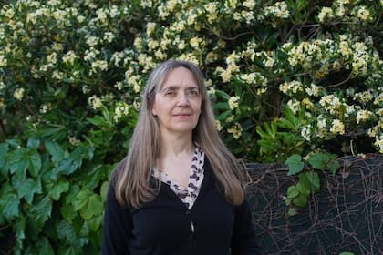 Roxana Maurizio estudió Economía en la UBA, donde también completó una maestría en Política Económica; se doctoró en la Universidad Nacional de La Plata