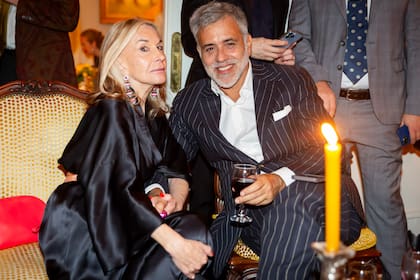 Roxana Punta Álvarez y su gran amigo Gabriel Moro nunca se pierden el festejo de su íntimo, Roberto.