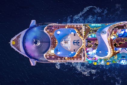 Royal Caribbean dijo cumplir con todos los cuidados sanitarios y aislar a los pasajeros enfermos por presunto norovirus. (Archivo)