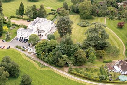 Royal Lodge, en Windsor Great Park, la mansión georgiana de 30 habitaciones, residencia del expríncipe Andrés