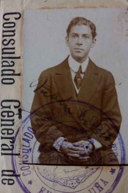 Rubén Darío Contreras _1916_ tenía 24 años a la muerte de su padre.
