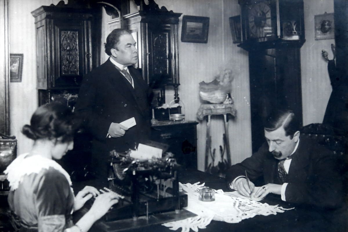 Rubén Darío fue poeta y diplomático; la editorial universitaria Eduntref publica en diez tomos sus obras completas al cuidado de especialistas