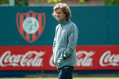 Rubén Darío Insua, al frente del entrenamiento de San Lorenzo