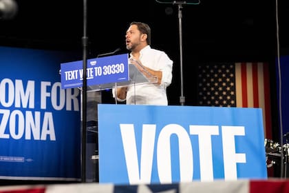 Rubén Gallegos se perfila como la pieza clave del Partido Demócrata para captar votos en Florida