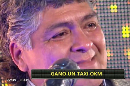 Rubén se llevó el primer taxi que entregó el programa.