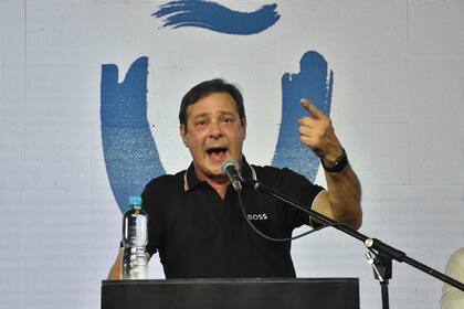 Rubén Uñac, el lunes, al presentarse en sociedad como candidato a gobernador, en reemplazo de su hermano, Sergio Uñac