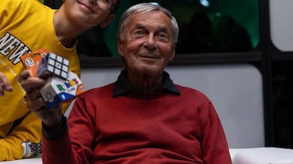 Rubik creó el cubo buscando impulsar a sus estudiantes a pensar de manera creativa.