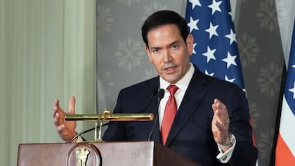 Rubio dijo que Estados Unidos está preparado para posteriores conversaciones nucleares si Irán abre estrecho de Ormuz