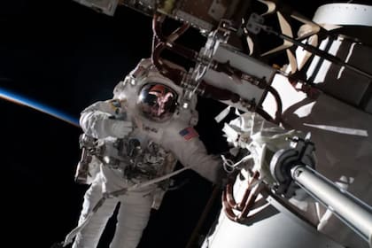 Rubio rompió un récord dentro de la NASA, al permanecer más de 370 días en el espacio