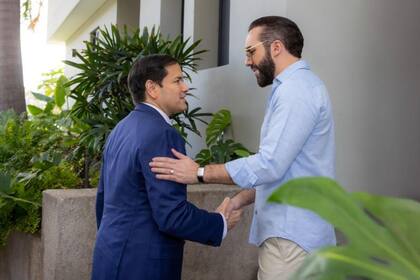 Rubio y Bukele tuvieron un encuentro amistoso en El Salvador