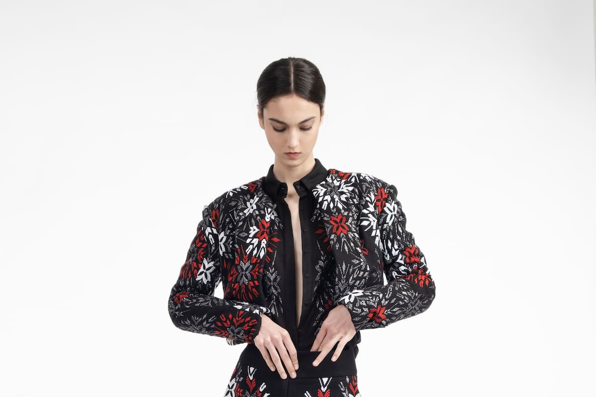 Rue Mariscal, by Gaba Esquivel, lujo criollo y actual desde Yataity, cuna del ao po’i, maravilla paraguaya de algodón bordado