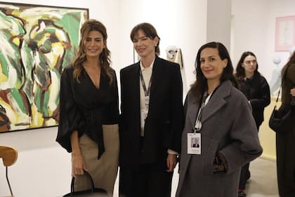 Juliana Awada con la directora de la feria Flavia Masetto (en el centro)