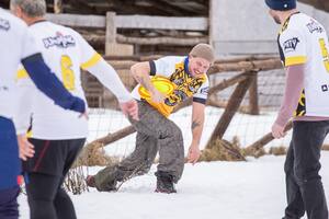 RugbyXtreme es un encuentro cordial que combina rugby, nieve y amistad; este mes tuvo una etapa en el centro invernal Llanos del Castor, cercano a Ushuaia.