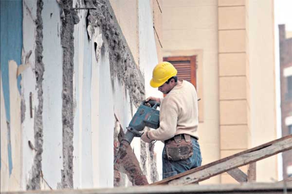Ruidos molestos en un edificio en construcción, en Villa Urquiza