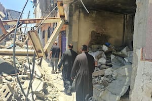 Ruinas de las casas y calles de Gaza, donde la destrucción es omnipresente tras los ataques aéreos.