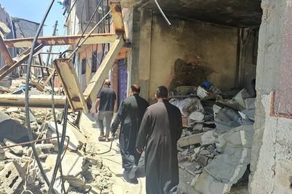 Ruinas de las casas y calles de Gaza, donde la destrucción es omnipresente tras los ataques aéreos.