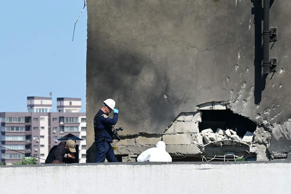 Rumania acusa a Rusia por un dron que cayó en un edificio residencial
(Daniel MIHAILESCU / AFP)
