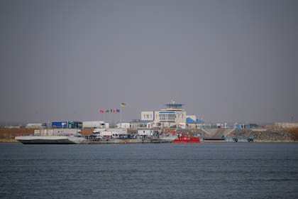 Rumania, miembro de la OTAN, encuentra fragmentos de dron tras ataques rusos a puertos ucranianos