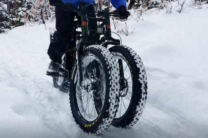 Rungu es un fabricante estadounidense especializado en modelos todo terreno con un sistema de doble rueda delantera