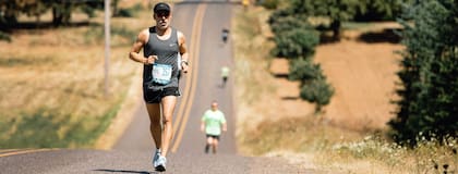 Damián Cáceres en la carrera Hood To Coast 2017