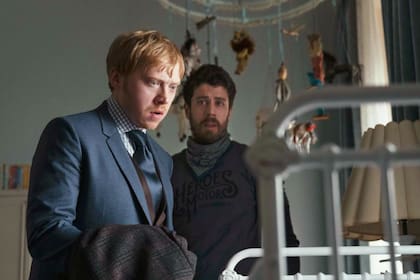 Ruper Grint y Toby Kebbell en Servant