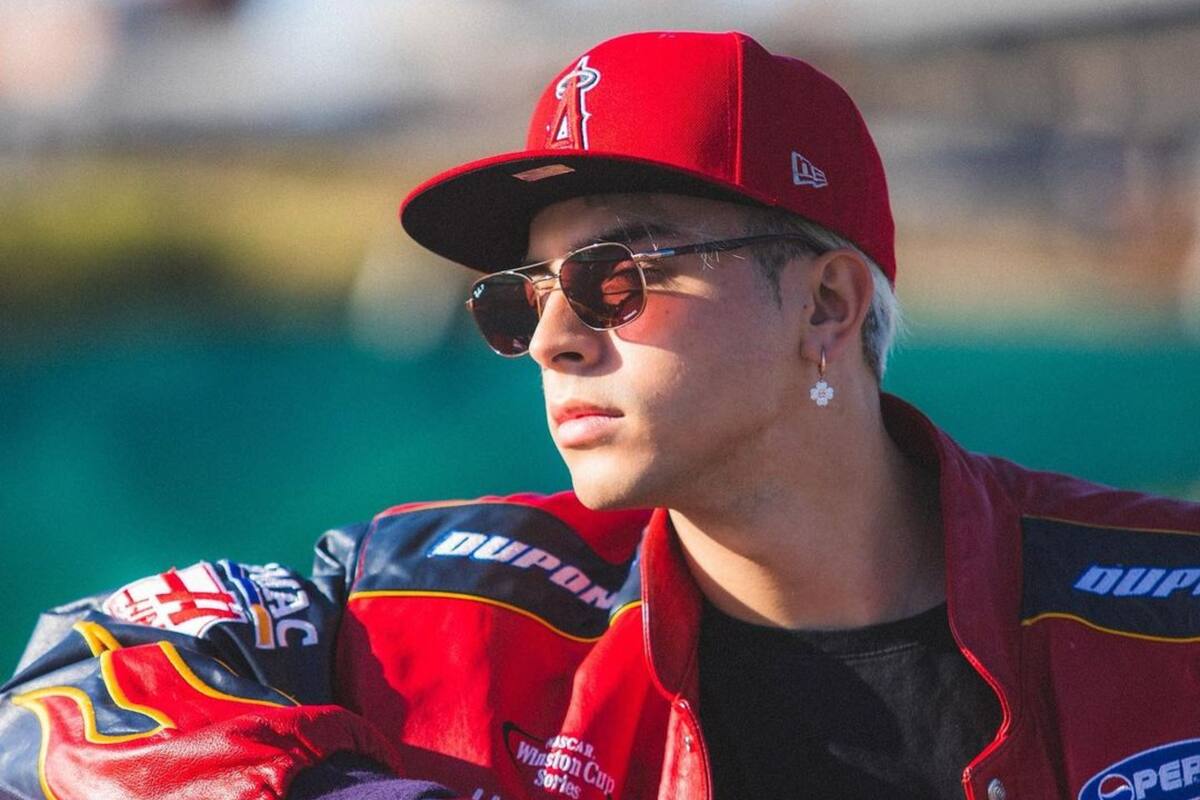 Rusherking dio un show gratis en la estación de Facultad de Derecho y desbordó las calles. Foto/Instagram: rusherking