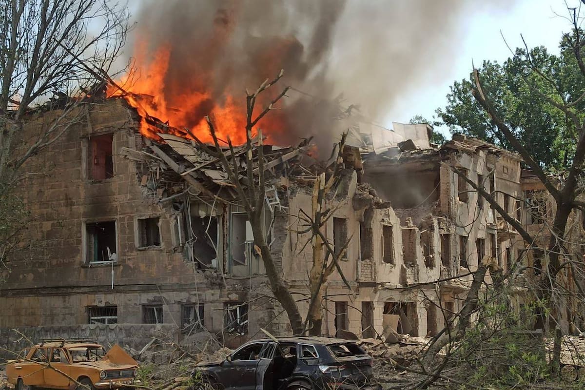 Rusia bombardea una clínica en Ucrania