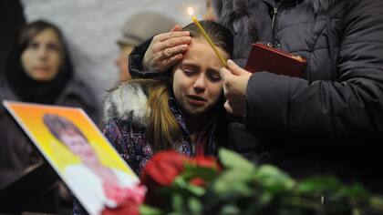 Rusia comenzó a enterrar los primeros cuerpos de la tragedia en Egipto