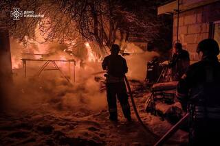 Rusia lanza otro gran ataque contra la red eléctrica de Ucrania y mata a cuatro personas