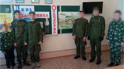 Rusia modificó sus leyes para facilitar la adopción de niños ucranianos.