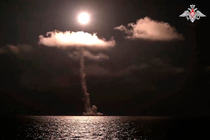 Rusia probó un misil balístico intercontinental tras abandonar el tratado internacional contra el uso de armas nucleares