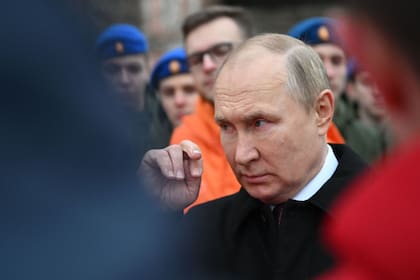 Rusia tiene problemas para rearmarse en el frente. (Photo by Grigory SYSOYEV / Sputnik / AFP).