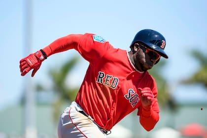 Rusney Castillo, exjugador de los Medias Rojas de Boston, jugó dos partidos con los Mid East Falcons en el UAE Series, torneo celebrado en Dubái.