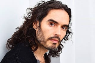 Russell Brand, acusado de ser un depredador sexual “voraz y despiadado” por la fiscalía británica