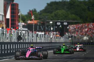 Russell consigue la pole en una caótica sesión de clasificación del GP de Austria