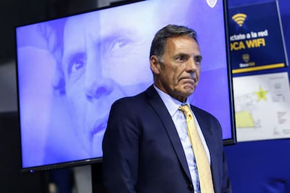 Russo no dio precisiones en su primer contacto con la prensa; este viernes conocerá a sus jugadores, con una práctica liviana y un almuerzo en el predio de La Boca.