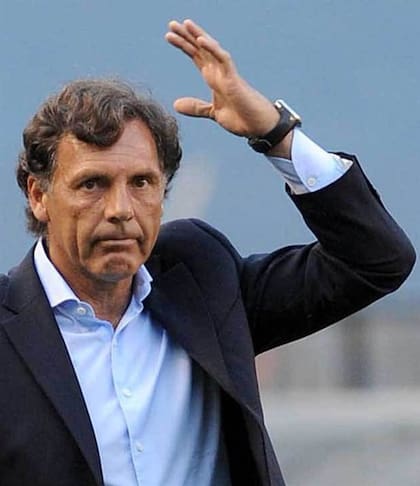 Russo, en su última etapa como DT de Estudiantes