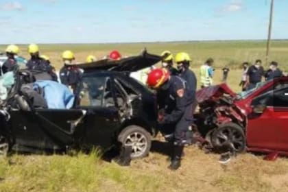 Ruta 11. Dos muertos y varios heridos por un choque frontal a la altura de Costa Esmeralda, cerca de Pinamar