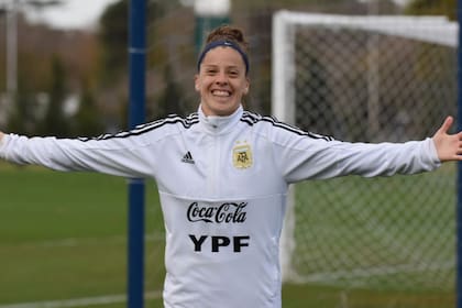 Ruth Bravo, ya se sumó al plantel que viaja a Francia