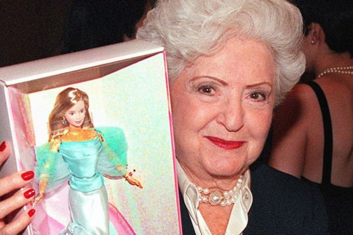 Ruth Handler fue una de las fundadoras de Mattel y presidió la empresa desde 1945 hasta 1973, además de crear su mayor éxito comercial: la muñeca Barbie