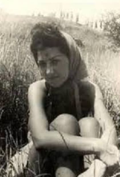 Ruth Irene Kalder, madre de Monika y pareja de Amon Göth, le dijo a su hija que su padre había muerto en la guerra y durante años minimizó sus crímenes